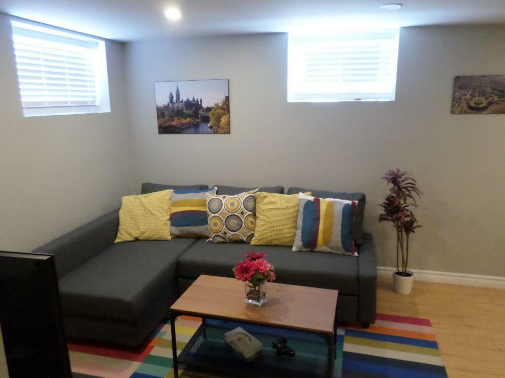 Fantastic And Modern Downtown 1-Bed Basement Apt., Parking Wi-Fi And Netflix Included Ottawa Exteriör bild